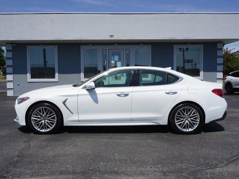 Used 2021 Genesis G70 2.0T RWD image 8