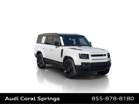 Used 2024 Land Rover Defender 130 X-Dynamic SE AWD/4WD image 2