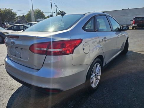 Used 2017 Ford Focus SE w/ Cold Weather Package image 6