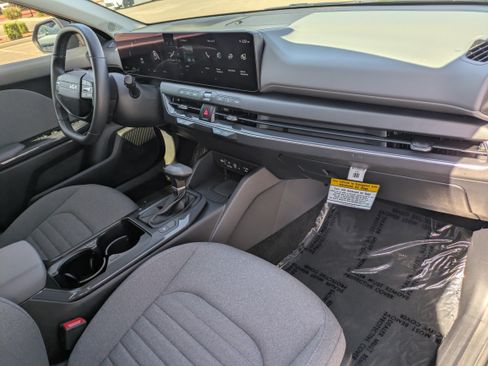 Certified 2025 Kia K4 EX FWD image 12