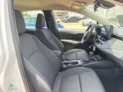 Used 2024 Toyota Corolla LE FWD image 27