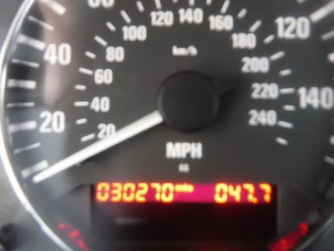 Used 2001 BMW Z3 2.5i RWD image 24