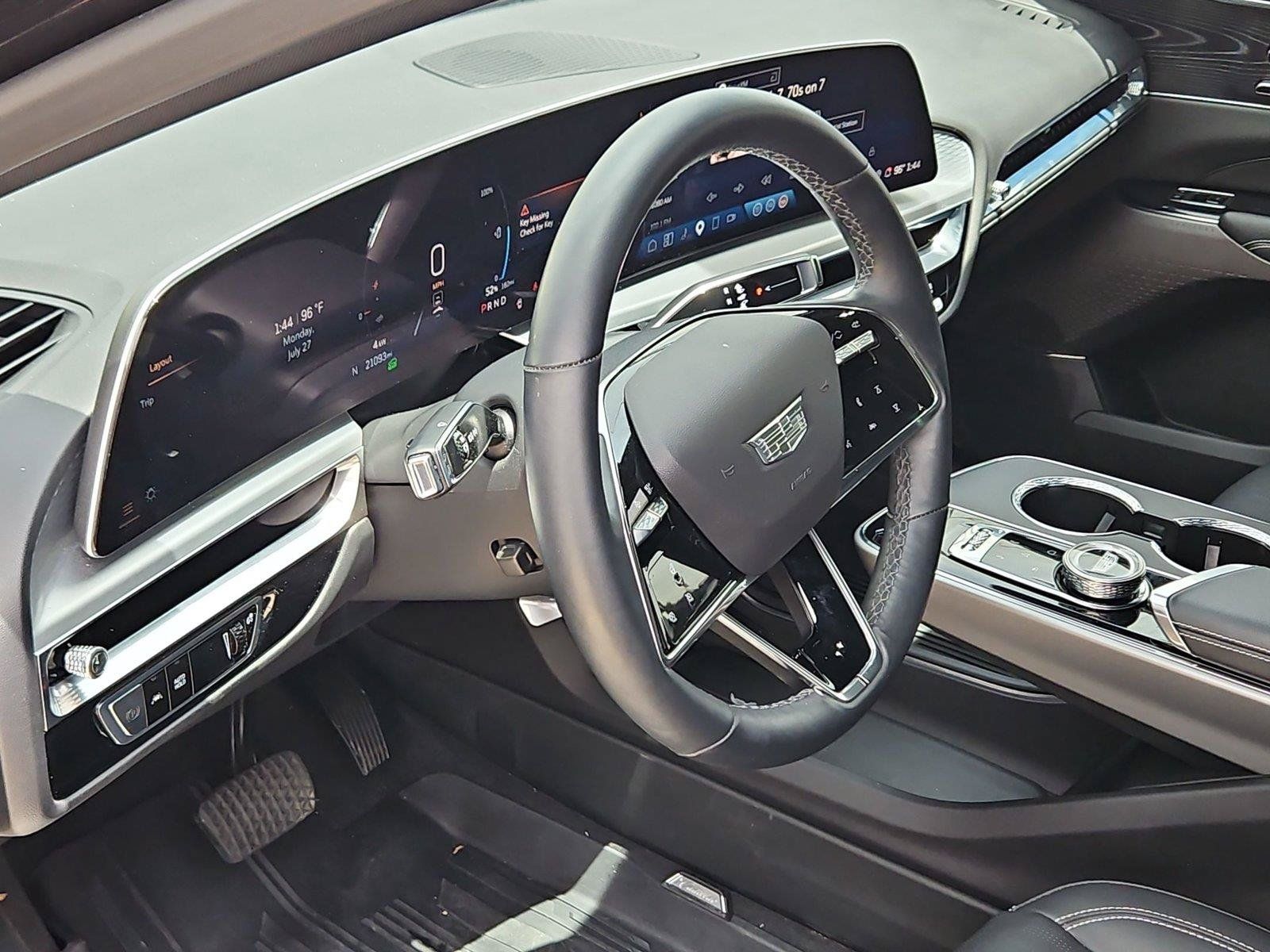 Certified 2024 Cadillac Lyriq Luxury RWD image 10
