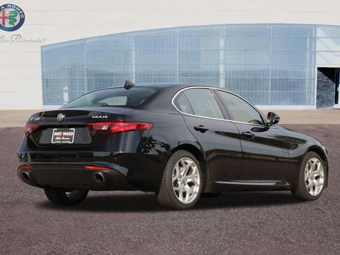 Used 2019 Alfa Romeo Giulia Ti AWD/4WD image 50