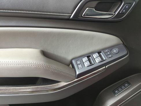 Used 2017 Chevrolet Tahoe LT image 9