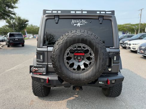 Used 2021 Jeep Wrangler Unlimited Rubicon AWD/4WD image 9
