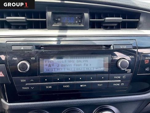 Used 2014 Toyota Corolla L FWD image 30