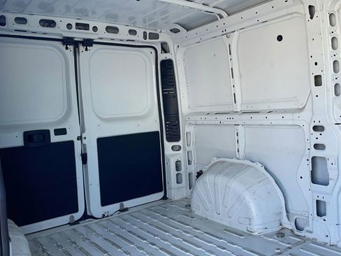 Used 2025 RAM ProMaster 2500 w/ Convenience Group FWD image 36