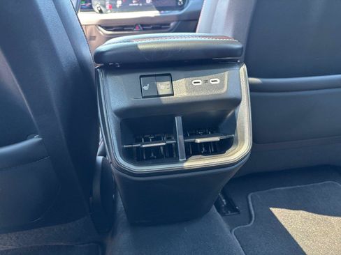 Used 2024 Dodge Charger Daytona Scat Pack w/ Plus Group AWD/4WD image 42