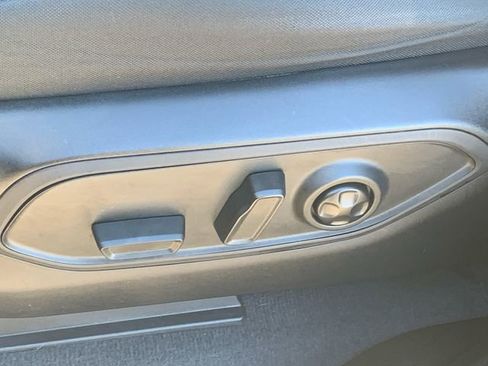 Used 2023 Jeep Grand Cherokee L Laredo image 39