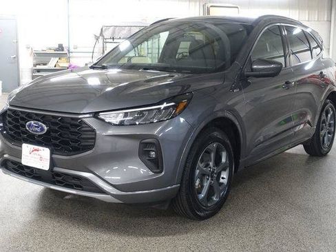 Used 2024 Ford Escape ST-Line Select w/ Tech Pack #2 AWD/4WD image 3