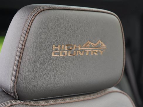 Used 2021 Chevrolet Tahoe High Country w/ Premium Package 2 AWD/4WD image 35