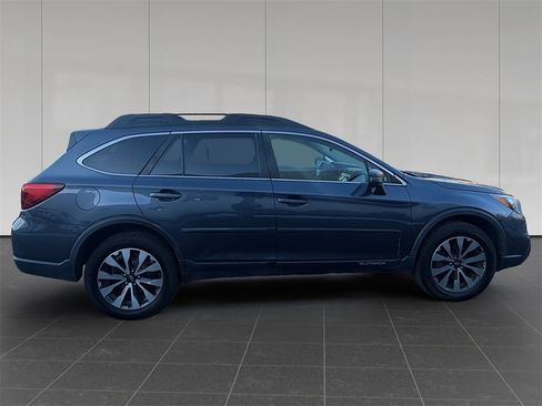 Used 2017 Subaru Outback 2.5i Limited image 6