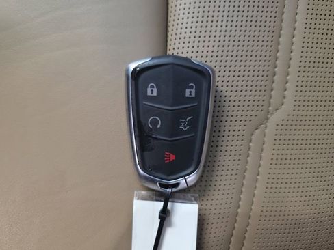 Certified 2024 Cadillac XT6 Sport w/ Platinum Package image 39