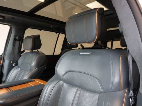 Used 2022 Jeep Grand Wagoneer Series II w/ Flexible Seating Group AWD/4WD image 23