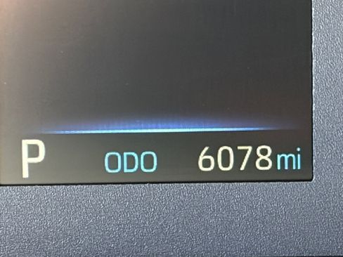 Used 2025 Toyota Corolla SE image 19