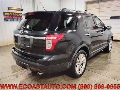 Used 2013 Ford Explorer XLT image 3