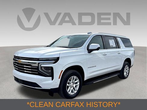 Certified 2025 Chevrolet Suburban LT AWD/4WD image 3