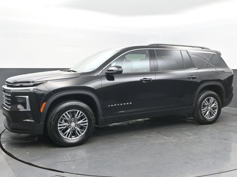 Certified 2025 Chevrolet Traverse LT image 5