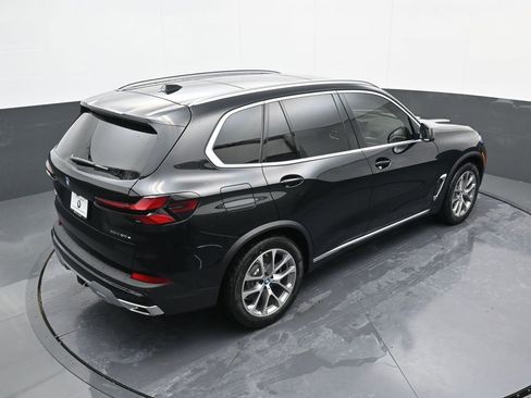 Used 2025 BMW X5 xDrive50e w/ Climate Comfort Package image 38