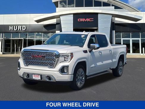 Used 2022 GMC Sierra 1500 Denali w/ Denali Premium Package AWD/4WD image 9