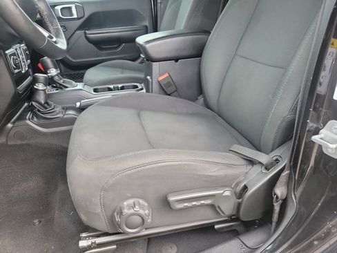 Used 2018 Jeep Wrangler Unlimited Sport S AWD/4WD image 29