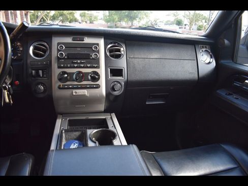 Used 2017 Ford Expedition XL AWD/4WD image 30
