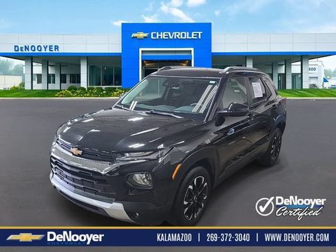 Used 2023 Chevrolet TrailBlazer LT w/ Convenience Package FWD image 1