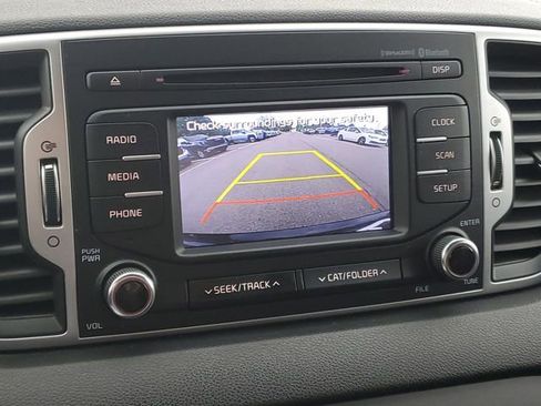 Used 2017 Kia Sportage LX image 15