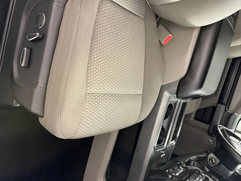 Used 2017 Ford F150 XLT w/ Equipment Group 302A Luxury AWD/4WD image 19