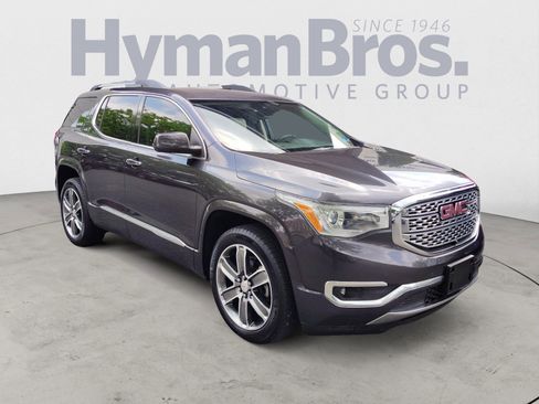 Used 2017 GMC Acadia Denali w/ Technology Package AWD/4WD image 1