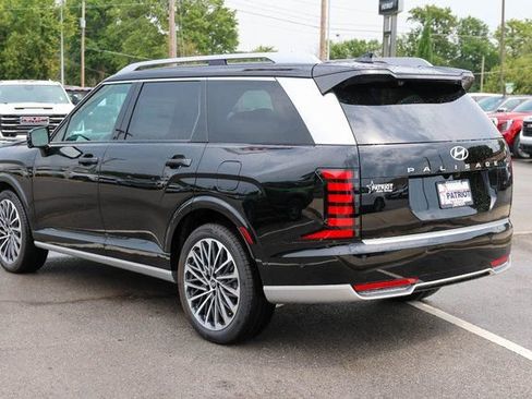 New 2026 Hyundai Palisade Calligraphy FWD image 3