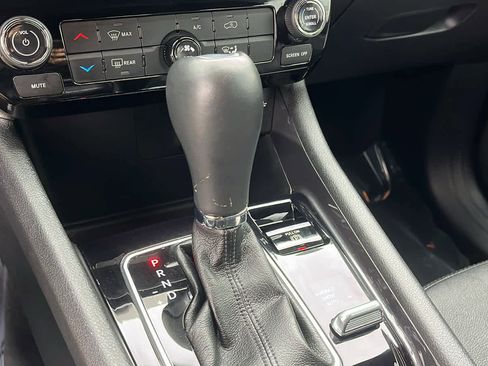 Used 2023 Jeep Compass Latitude w/ Sun and Sound Group image 20