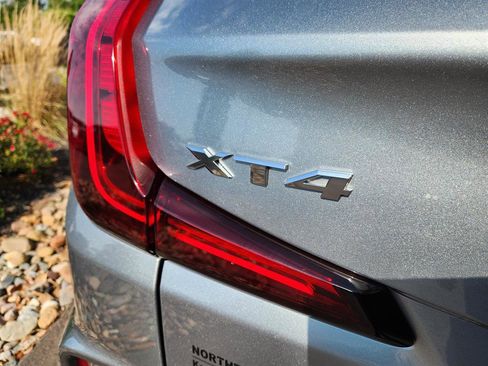 Used 2025 Cadillac XT4 Premium Luxury image 19