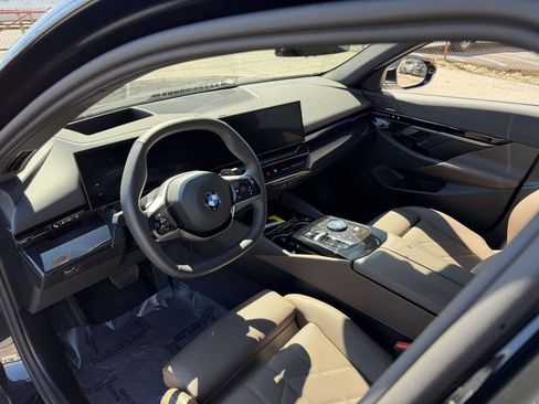 Used 2026 BMW 530i xDrive AWD/4WD image 19