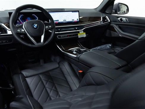 New 2026 BMW X5 xDrive50e image 22