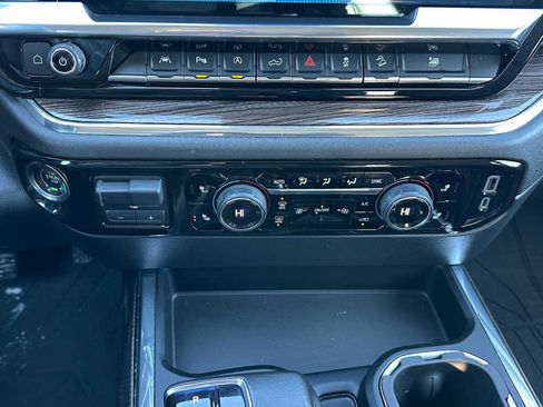 Used 2022 Chevrolet Silverado 1500 LT w/ Diesel Off-Road Package image 27