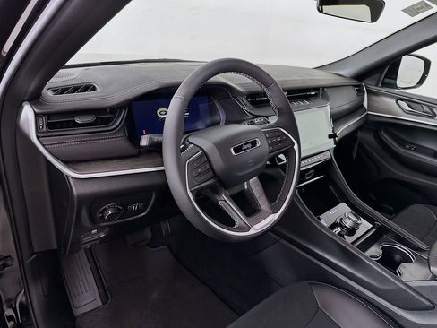 New 2026 Jeep Grand Cherokee L 4WD image 13