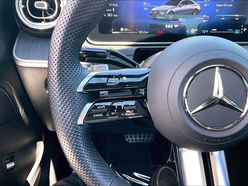 Used 2023 Mercedes-Benz C 300 Sedan image 11