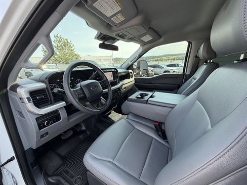 Used 2024 Ford F250 XL AWD/4WD image 23