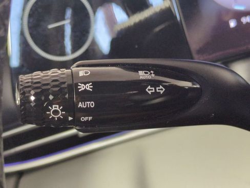 Used 2025 Hyundai Elantra Limited FWD image 30