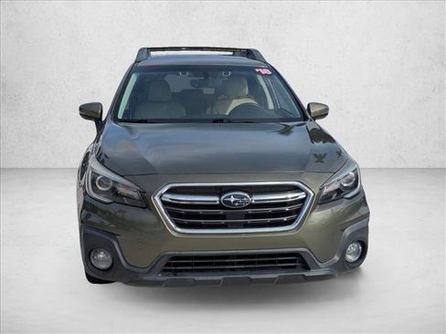 Used 2018 Subaru Outback 2.5i Limited image 2