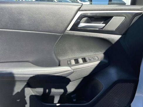 Used 2024 Mitsubishi Outlander SE Black Edition image 21