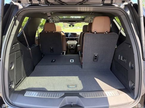 New 2026 Chevrolet Tahoe High Country AWD/4WD image 31