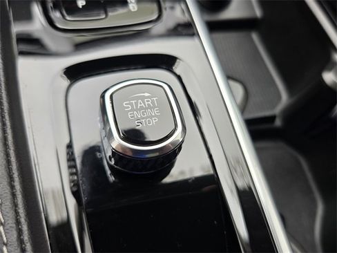 Used 2023 Volvo XC90 T8 Ultimate w/ Lounge Package image 25