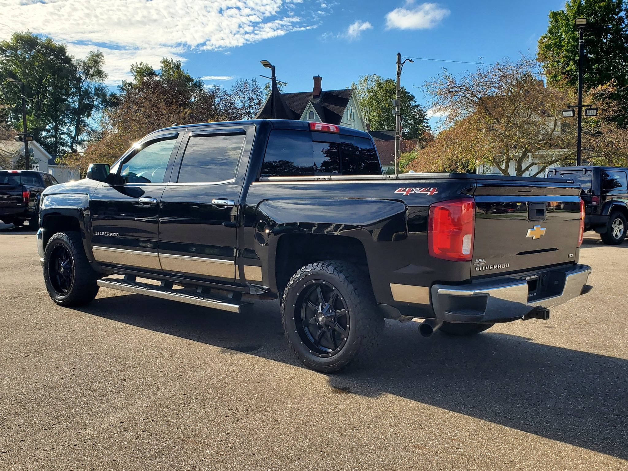 Used 2017 Chevrolet Silverado 1500 LTZ w/ Sport Package AWD/4WD image 5