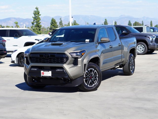 Certified 2026 Toyota Tacoma TRD Sport AWD/4WD image 5