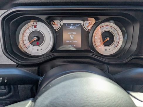 Used 2024 Jeep Gladiator Sport image 27