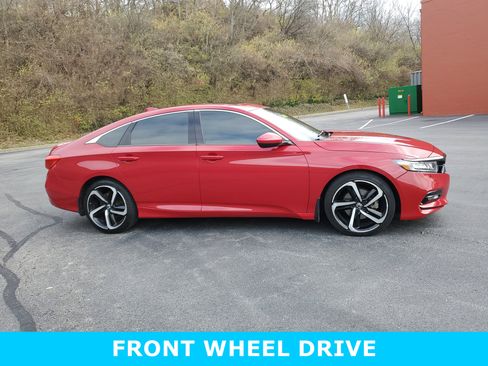 Used 2018 Honda Accord Sport image 3