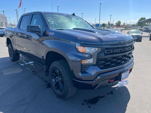 Used 2024 Chevrolet Silverado 1500 Custom Trail Boss AWD/4WD image 2